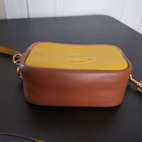 Tory Burch Perry Crossbody - Picture 4 of 8